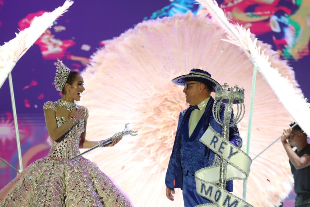 Ante 20 mil asistentes, los reyes del Carnaval de Barranquilla 2024 mostraron todo su talento en el escenario.